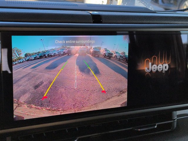 Used 2024 Jeep Wrangler Unlimited AWD/4WD image 19