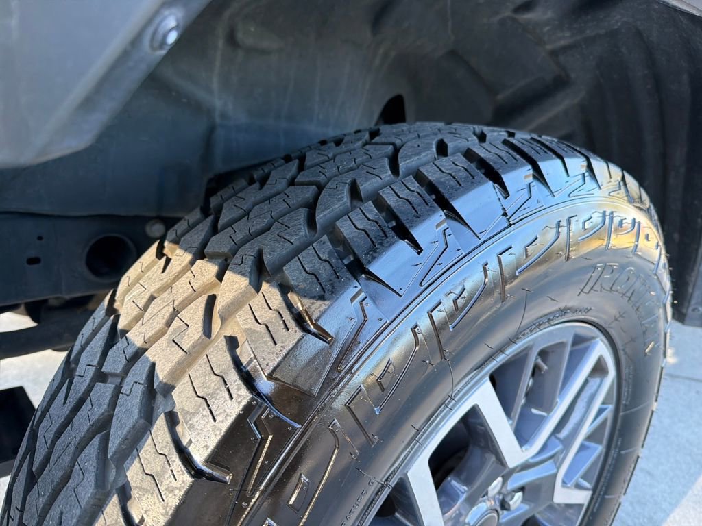 Used 2024 Jeep Wrangler Sahara image 11