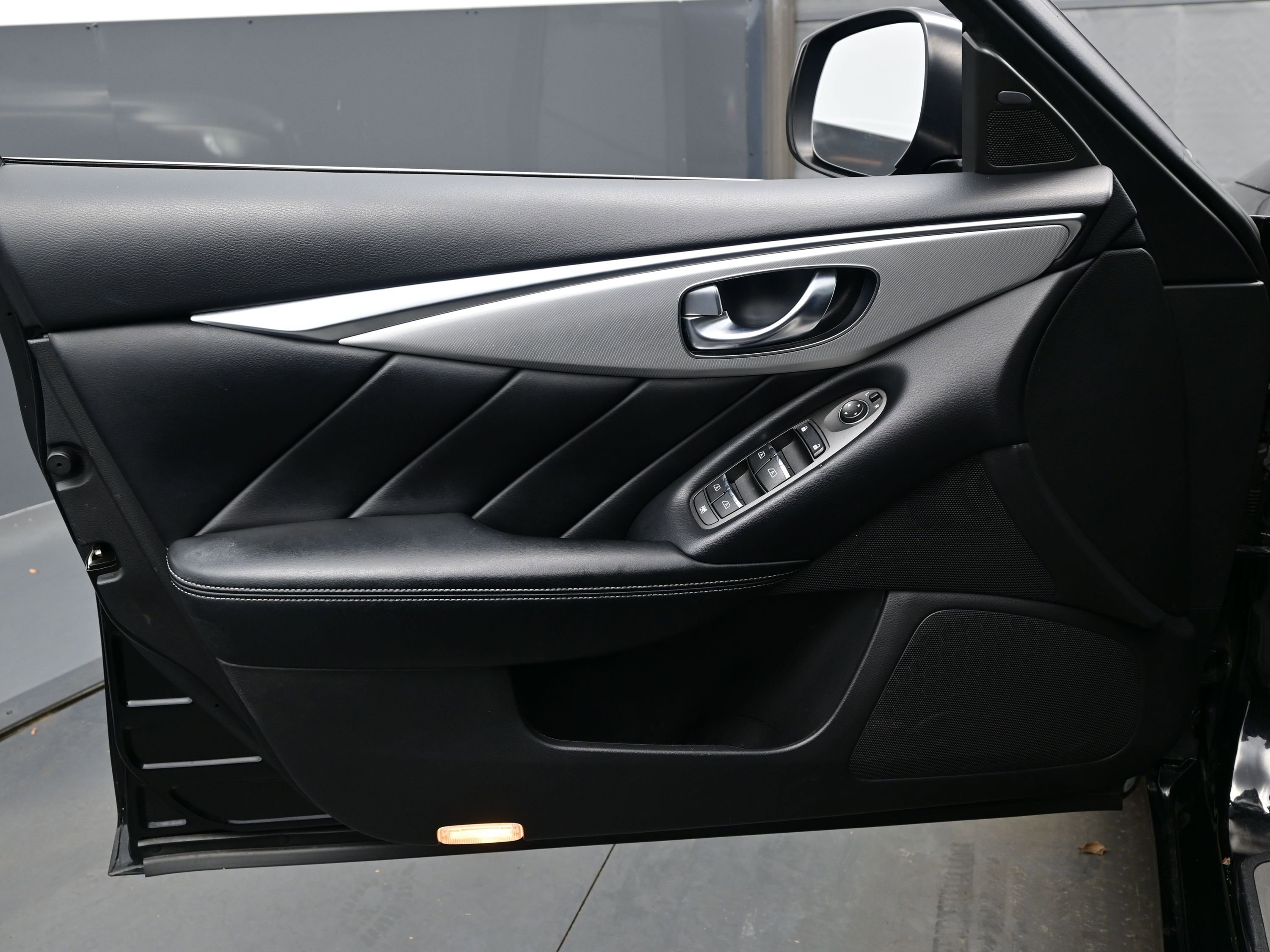 Used 2021 INFINITI Q50 Luxe image 9