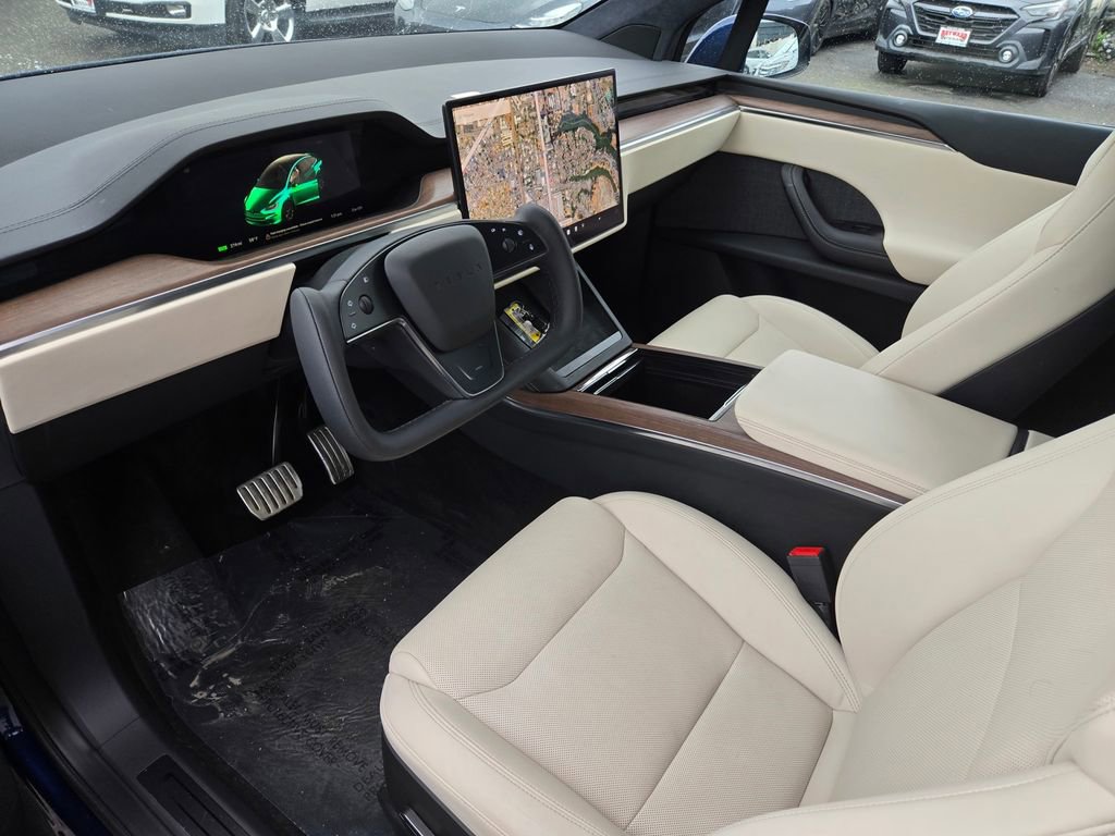 Used 2022 Tesla Model X image 10