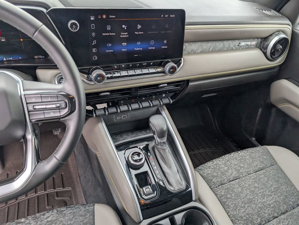 Used 2024 Chevrolet Colorado ZR2 w/ Technology Package image 30