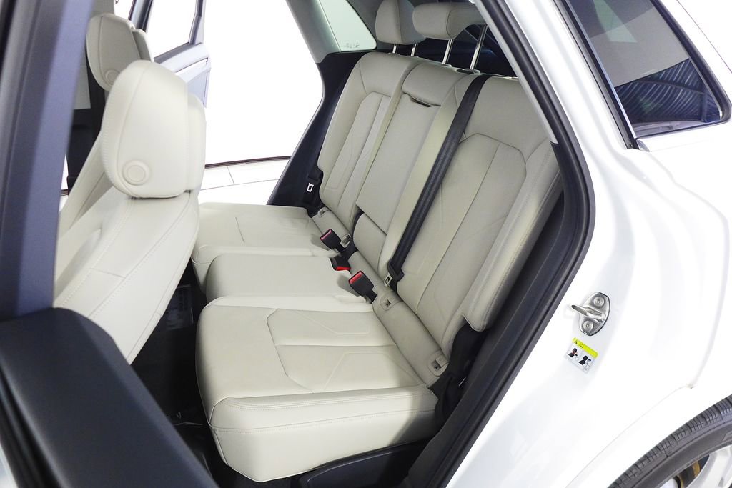 Used 2023 Audi Q3 2.0T Premium w/ Convenience Package image 21