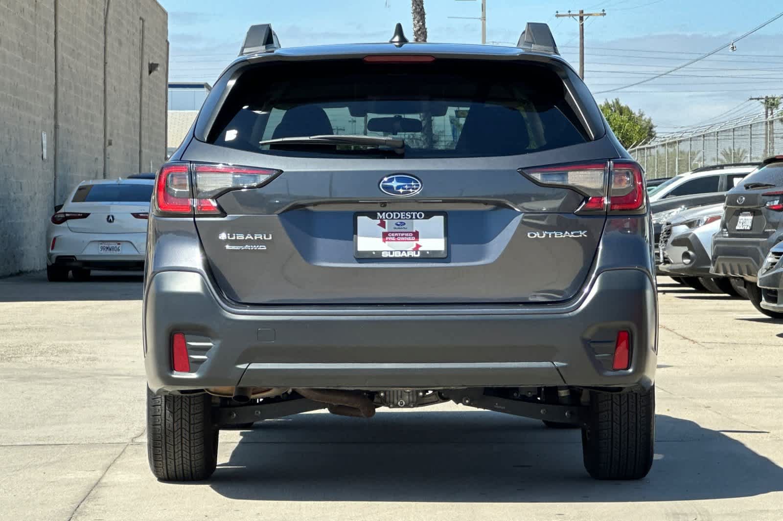 Used 2022 Subaru Outback Premium AWD/4WD image 4