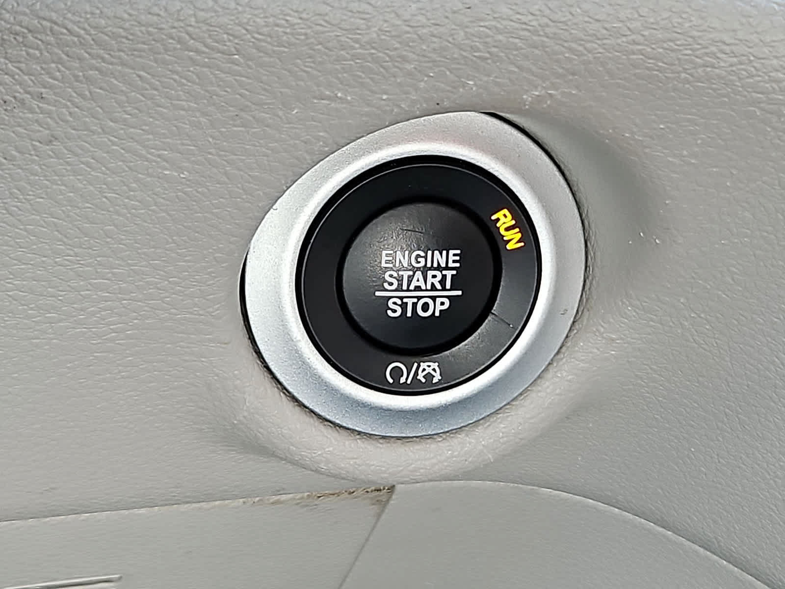 Used 2024 Chrysler Voyager LX FWD image 22