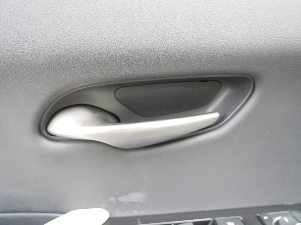 Used 2020 Lexus UX 250h w/ Premium Package image 16