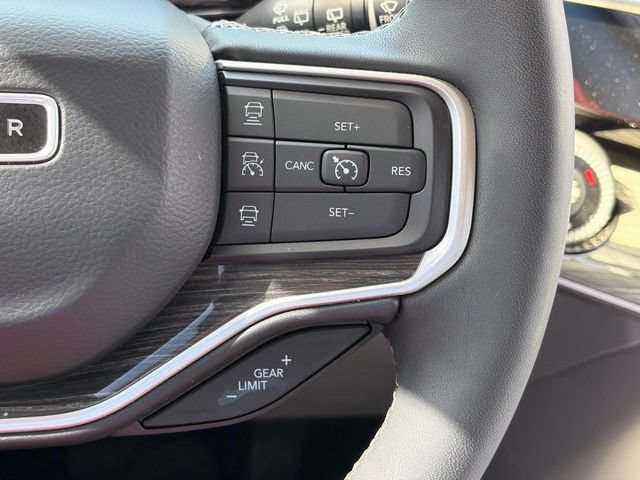 Used 2022 Jeep Wagoneer Series III w/ Flexible Seating Group RWD image 23