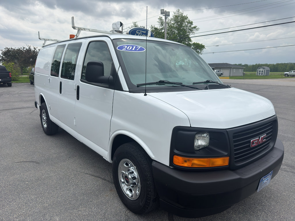 Used 2017 GMC Savana 2500 w/ All Terrain Package RWD image 4