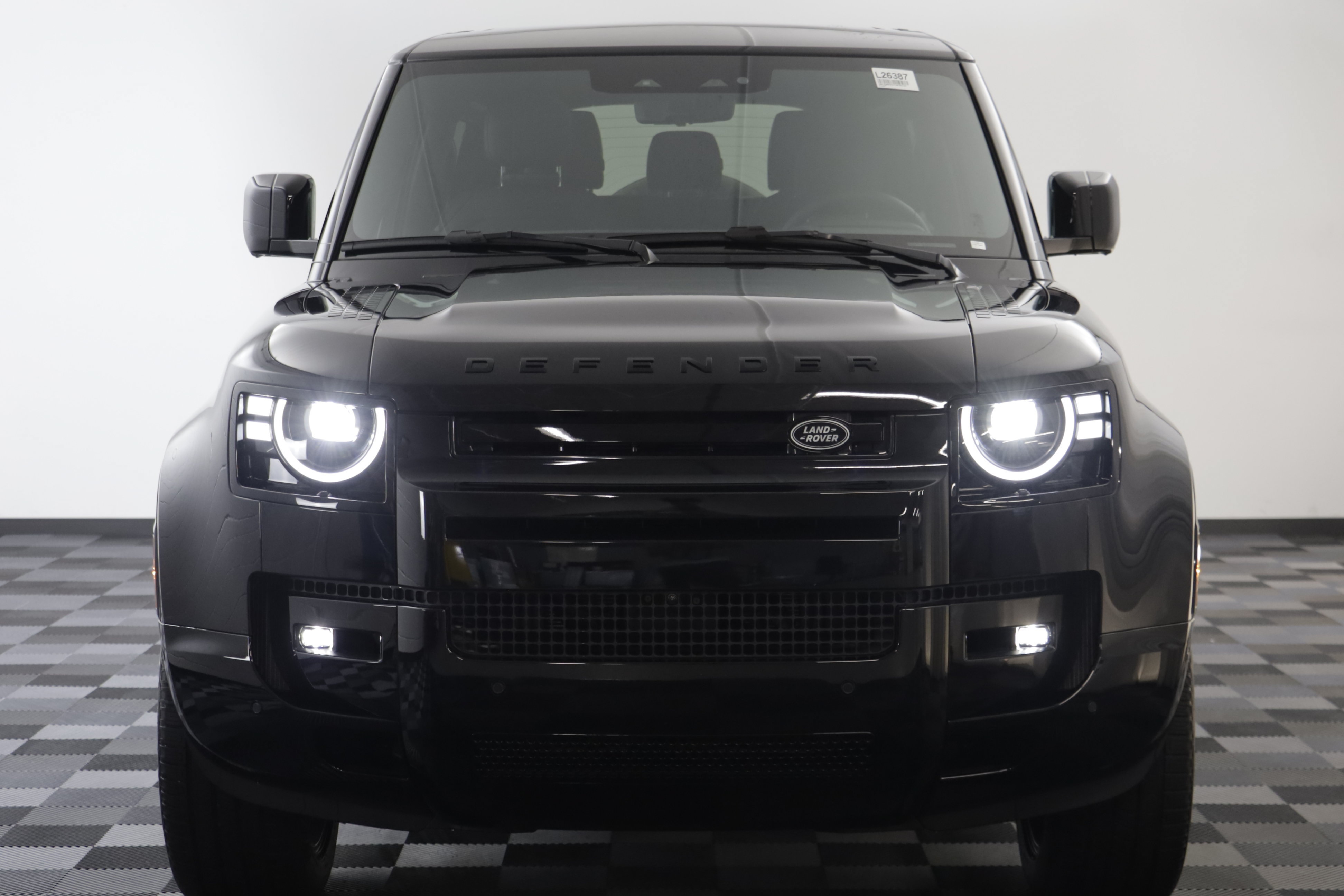 New 2026 Land Rover Defender 90 V8 AWD/4WD image 23