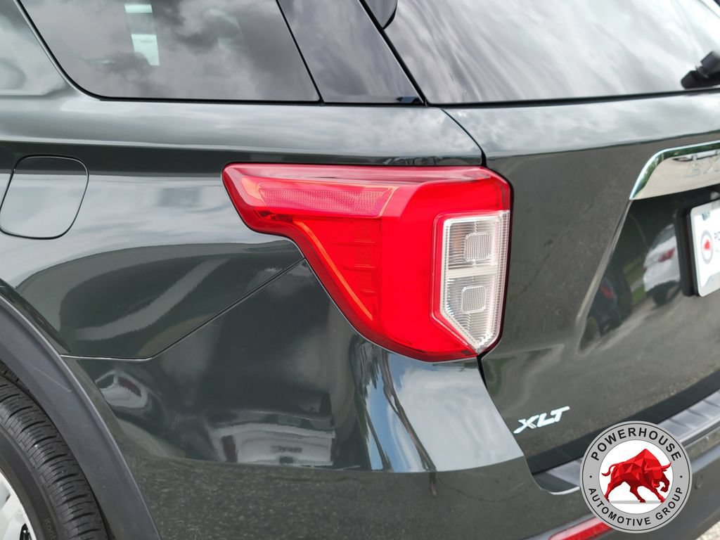 Used 2023 Ford Explorer XLT AWD/4WD image 13