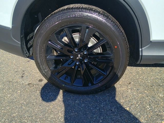 Used 2024 Mitsubishi Eclipse Cross LE image 10