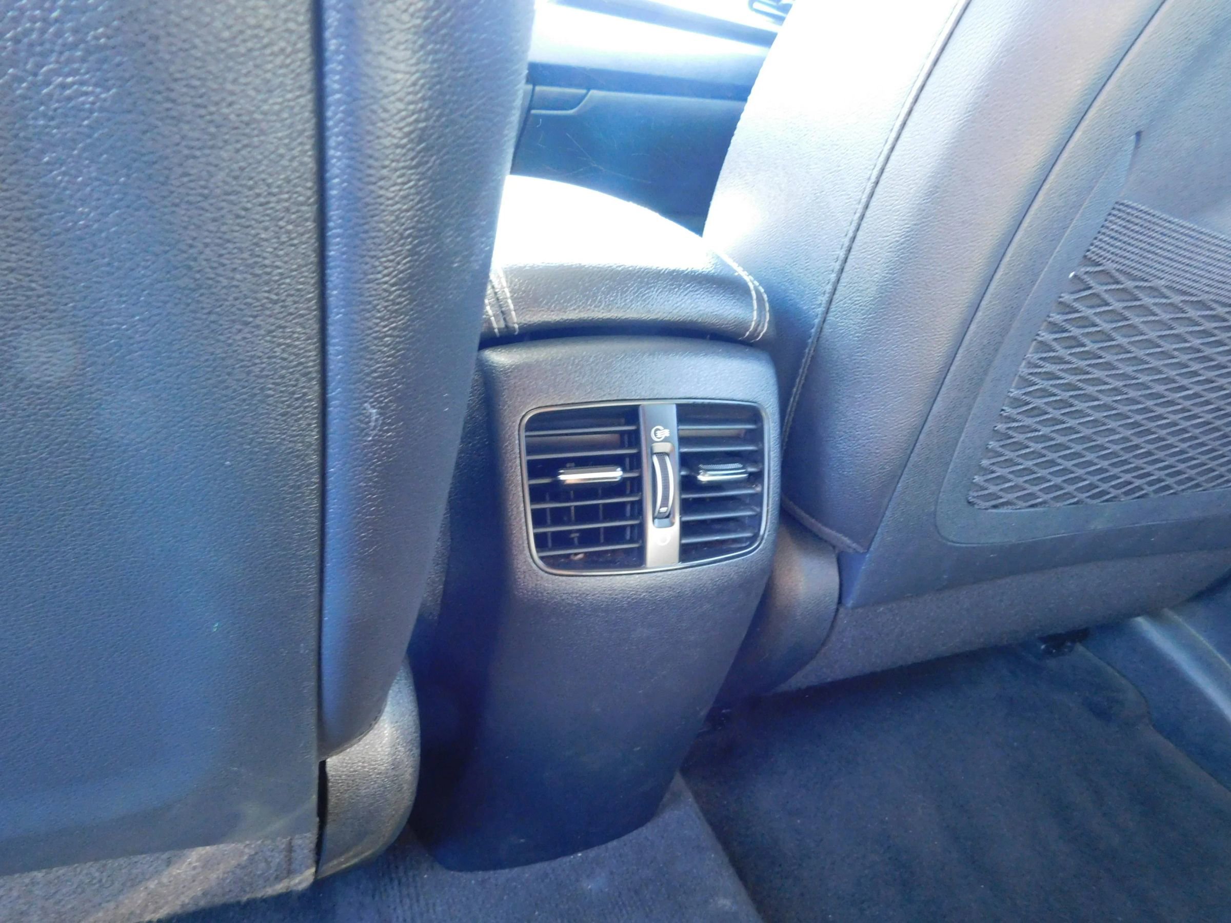 Used 2022 Kia Niro EX w/ Cold Weather Package image 11