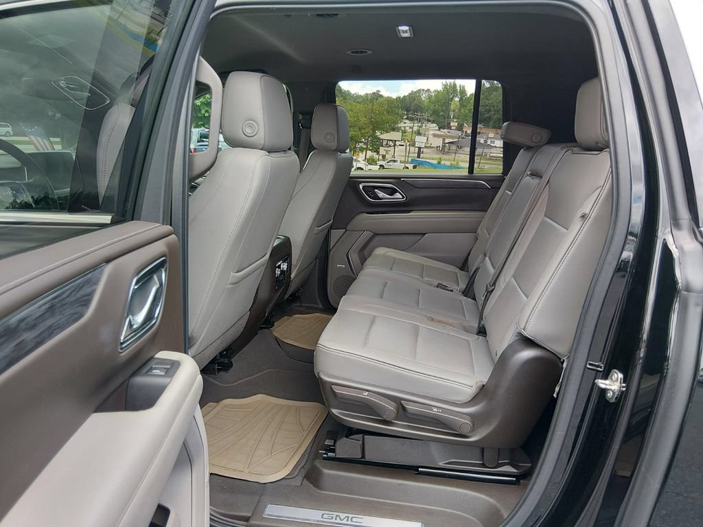 Used 2021 GMC Yukon XL SLT AWD/4WD image 12