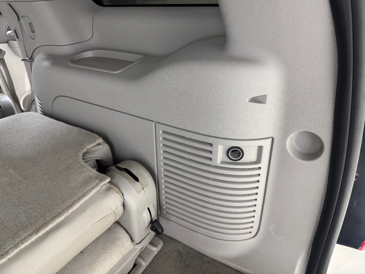 Used 2010 GMC Yukon SLT image 78