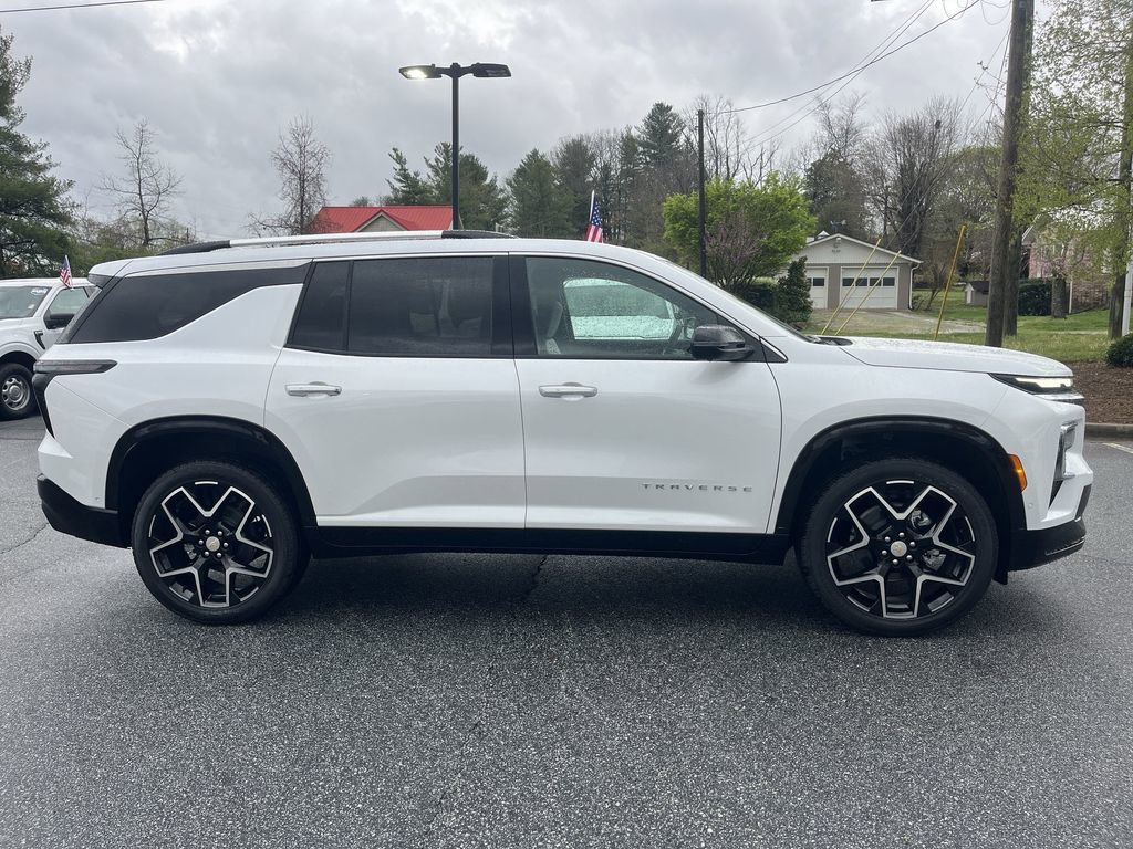 New 2025 Chevrolet Traverse High Country image 10