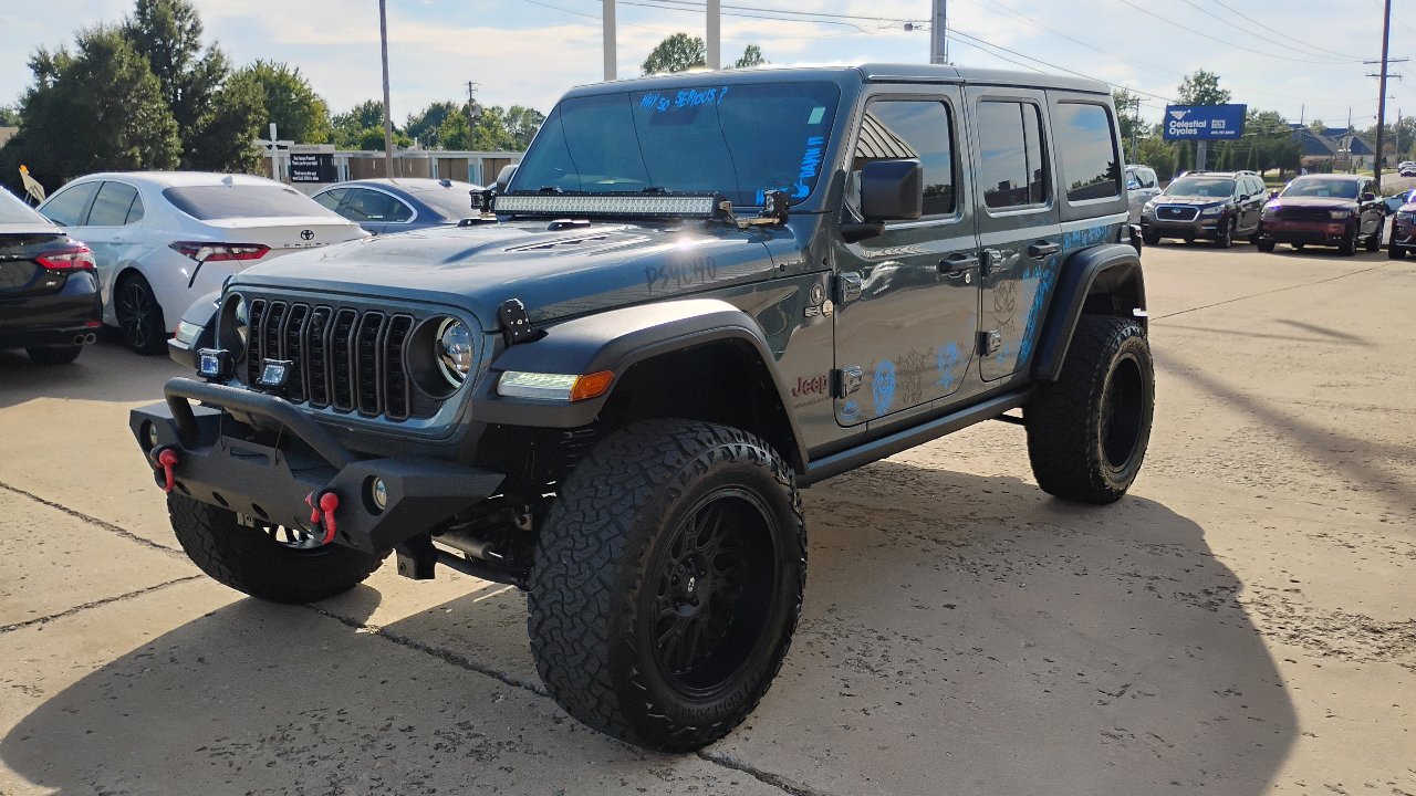 Used 2024 Jeep Wrangler Unlimited Rubicon w/ Technology Group image 3