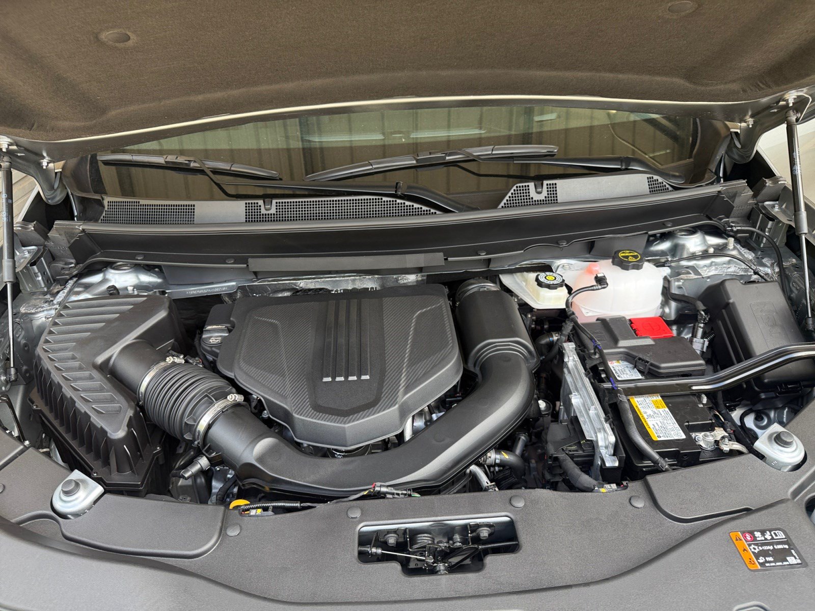 New 2027 Chevrolet Traverse LT w/ Sun and Wheel Package FWD image 30