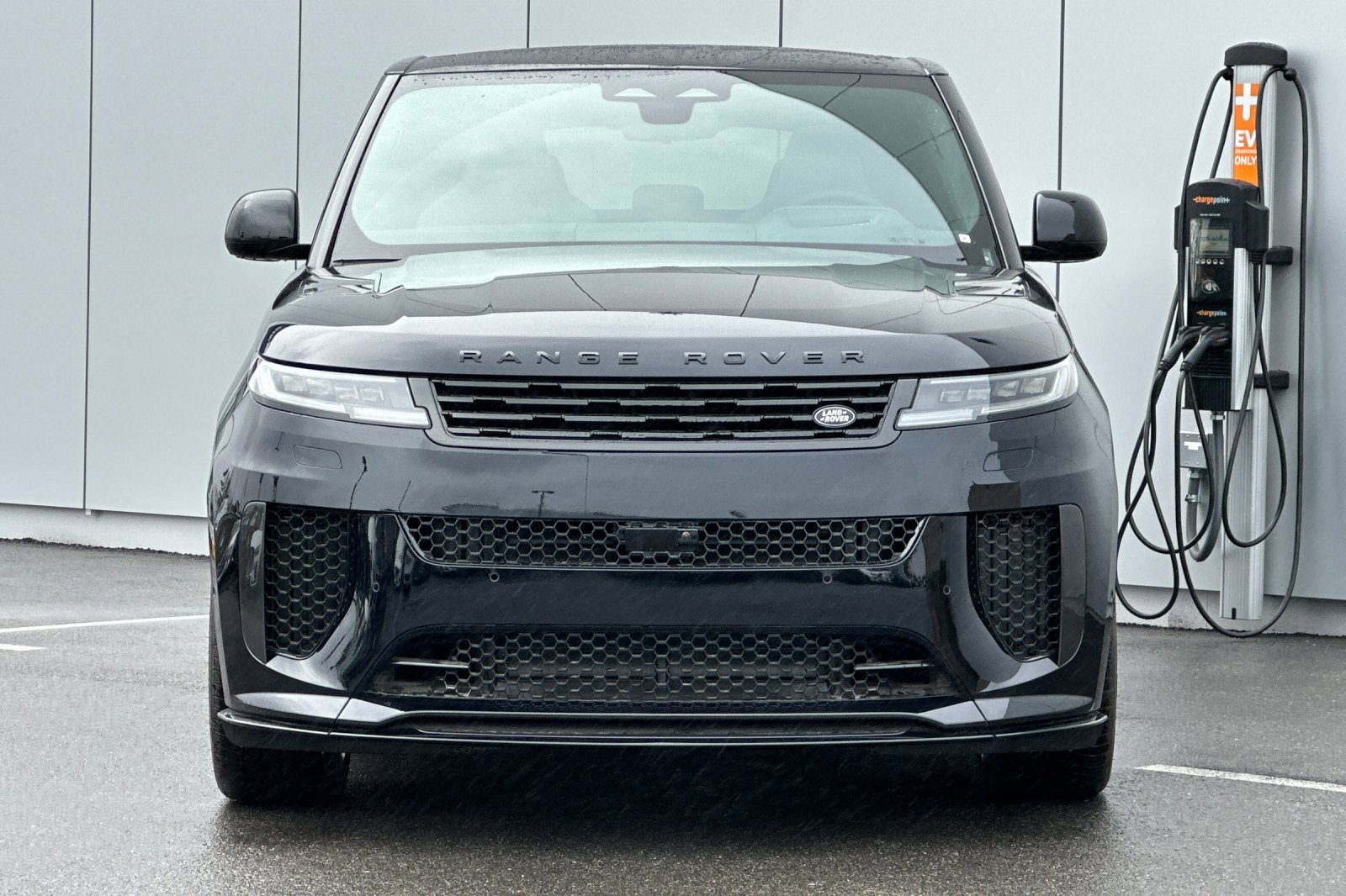 New 2025 Land Rover Range Rover Sport SV Edition Two image 8