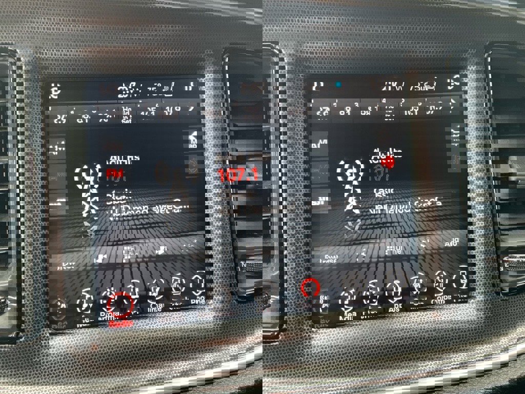 Used 2017 Dodge Challenger T/A image 6