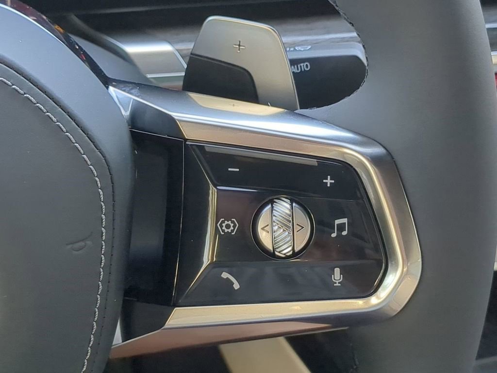 New 2026 BMW 760i xDrive w/ Premium Package image 27