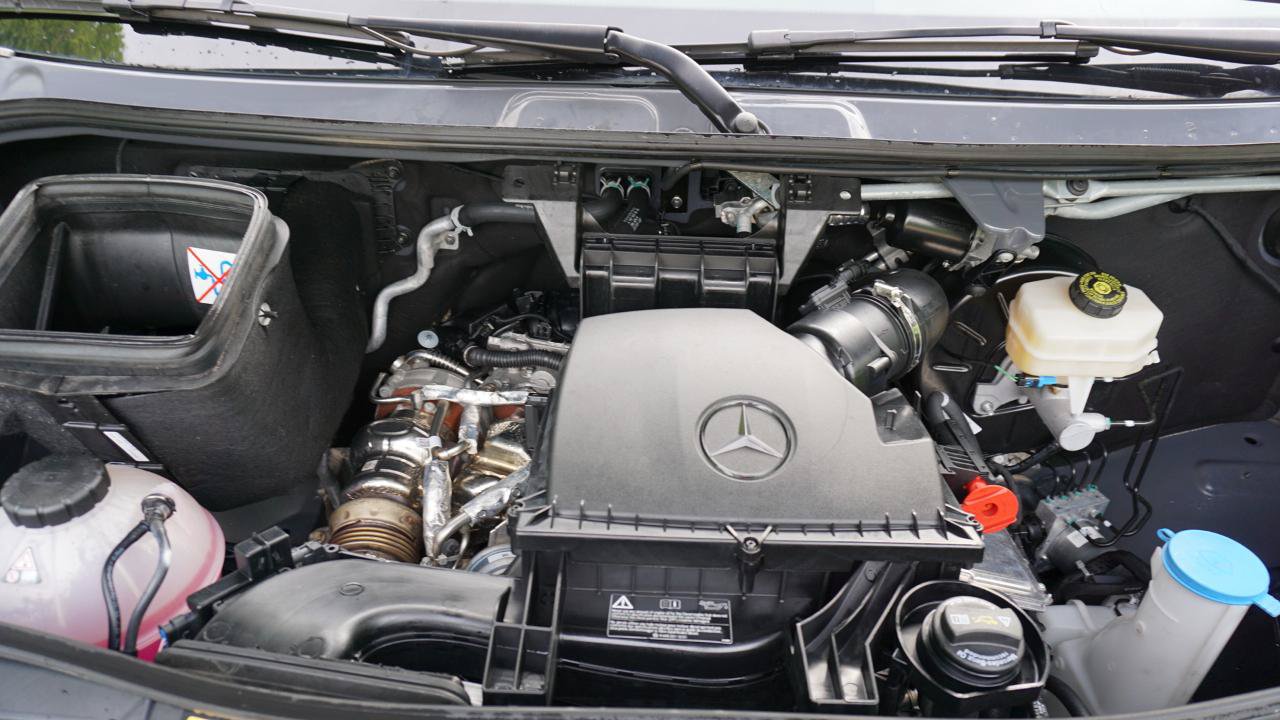 Used 2024 Mercedes-Benz Sprinter 2500 image 36