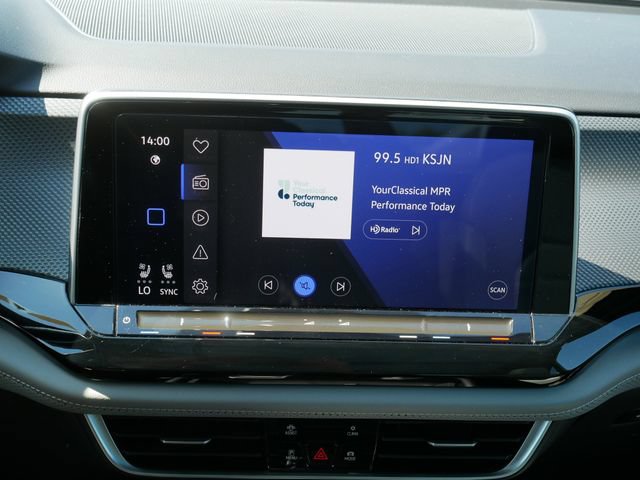 Certified 2024 Volkswagen Atlas Cross Sport SEL R-Line AWD/4WD image 29