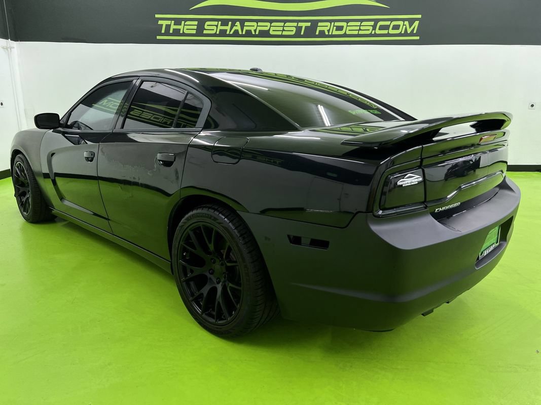 Used 2013 Dodge Charger SXT RWD image 7