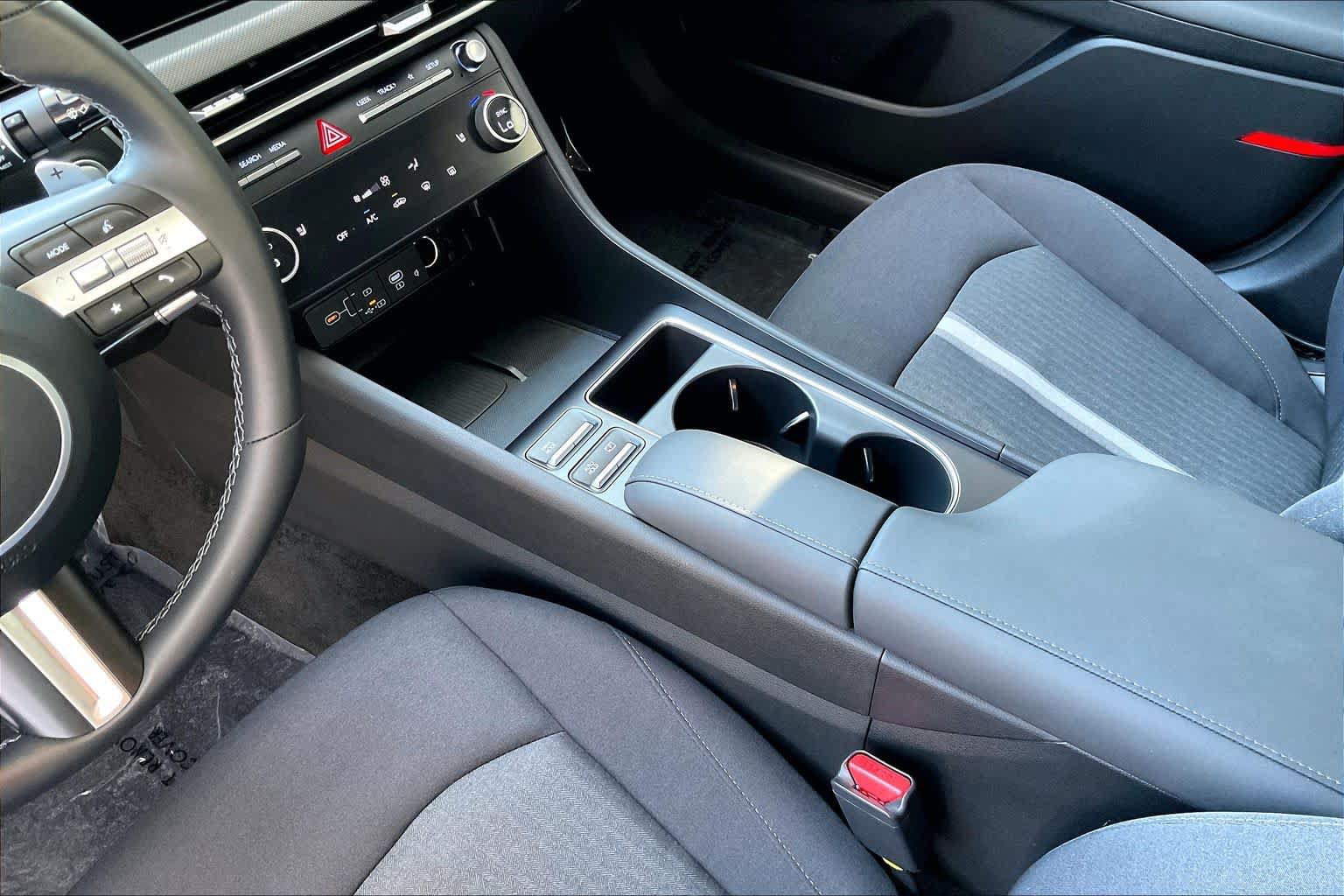 Certified 2026 Hyundai Sonata SEL AWD/4WD image 17