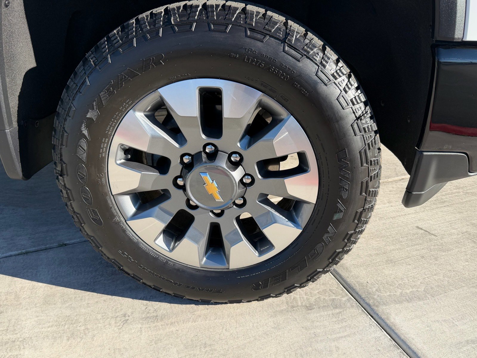 Used 2023 Chevrolet Silverado 2500 Custom w/ Custom Value Package image 27