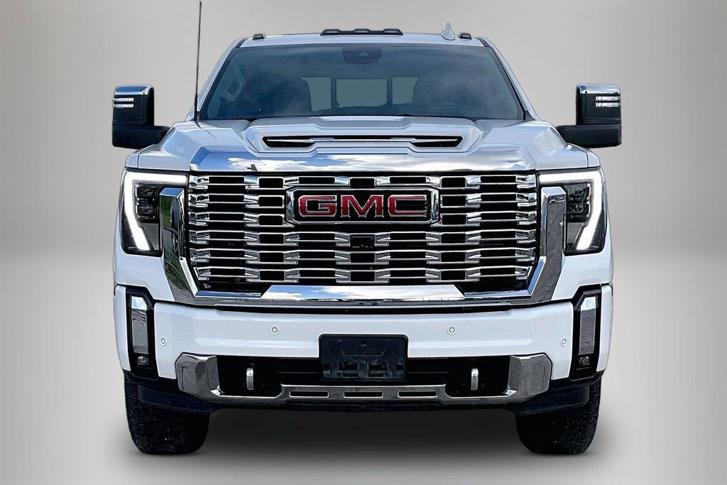 Used 2025 GMC Sierra 2500 Denali w/ Denali Reserve Package AWD/4WD image 3