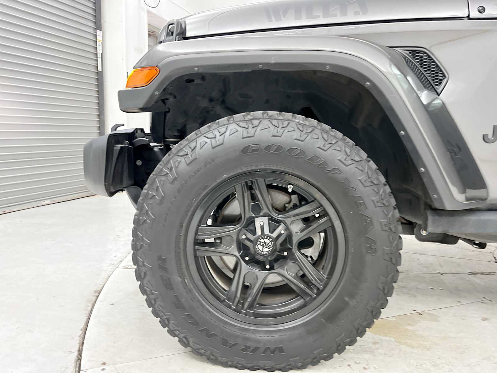 Used 2022 Jeep Gladiator Sport AWD/4WD image 24