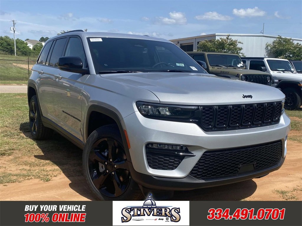 New 2025 Jeep Grand Cherokee Limited w/ Black Appearance Package