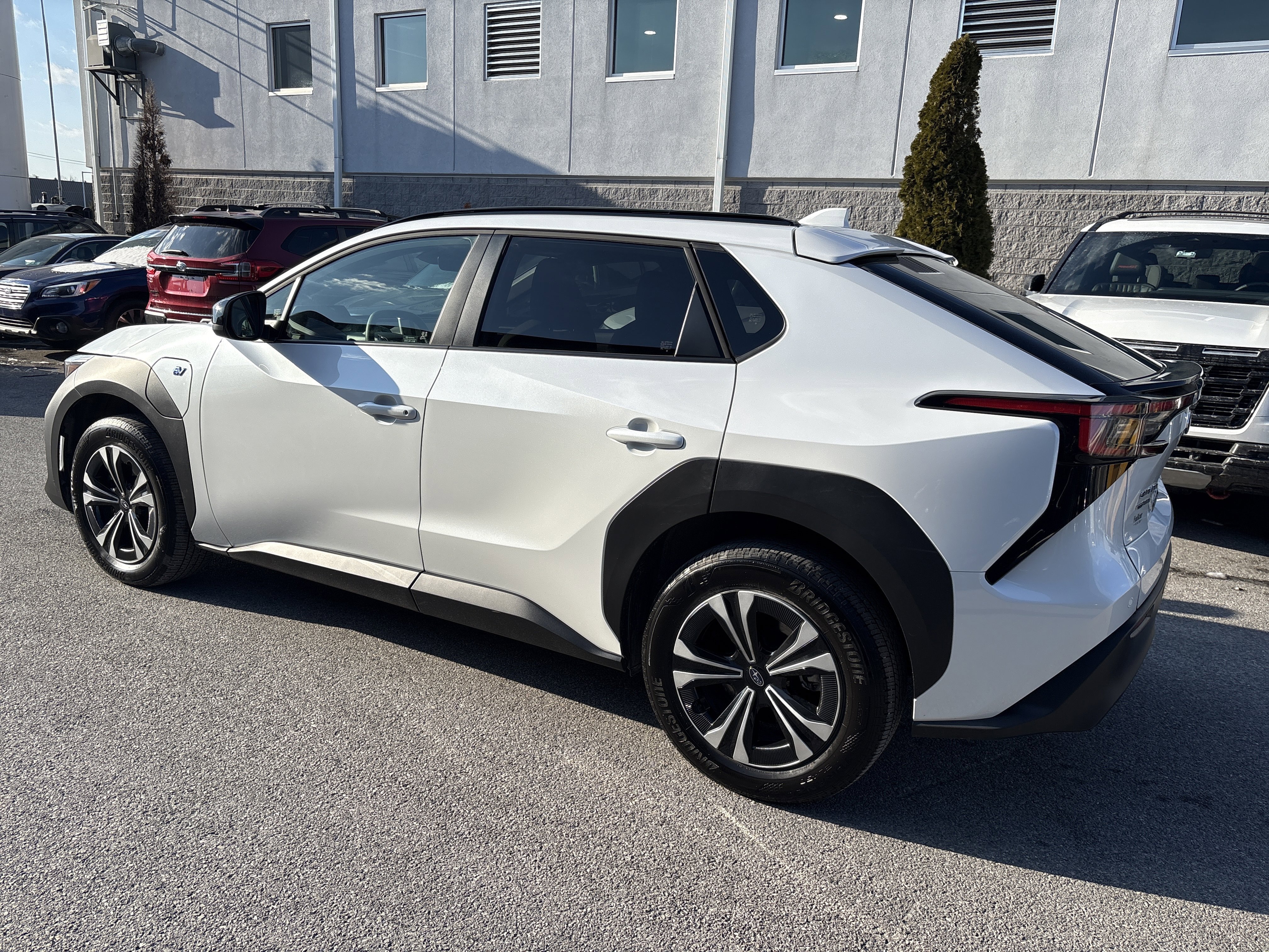 Used 2025 Subaru Solterra Premium w/ Premium Convenience Package image 5