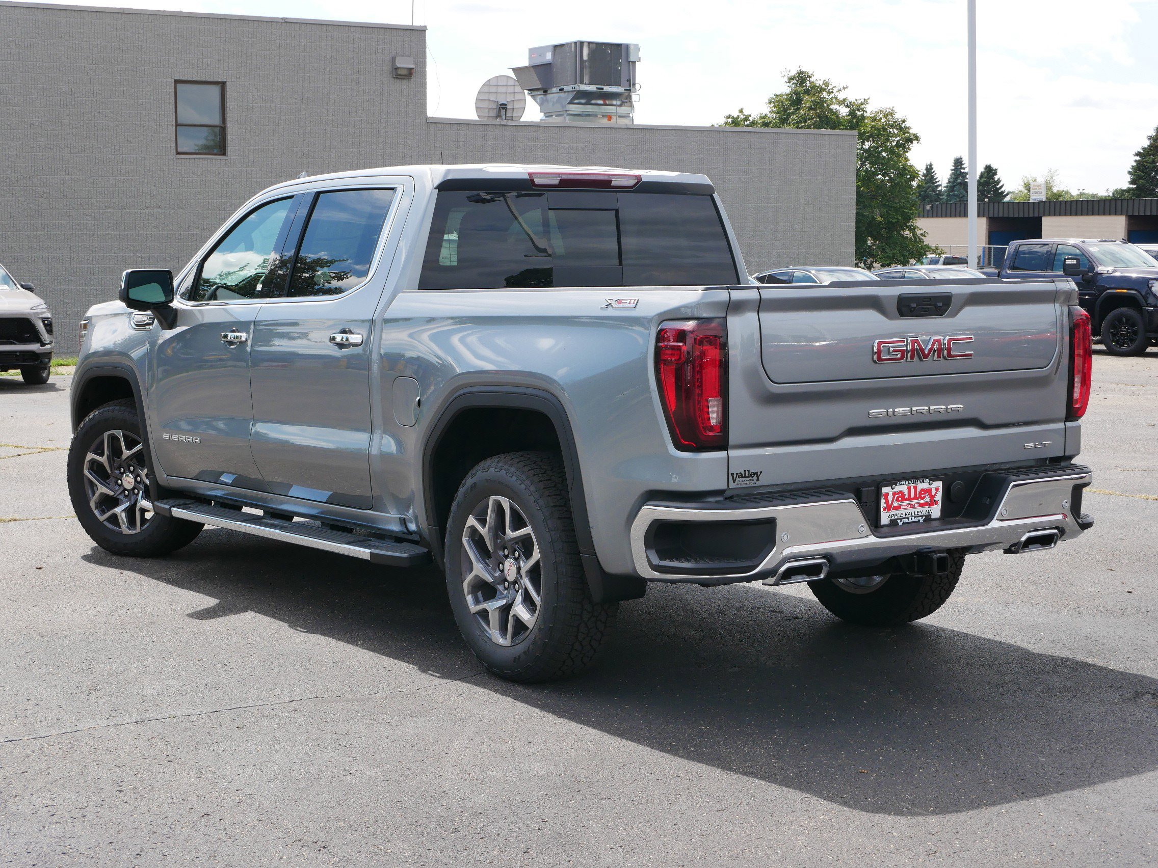 New 2026 GMC Sierra 1500 SLT w/ SLT Premium Plus Package image 2