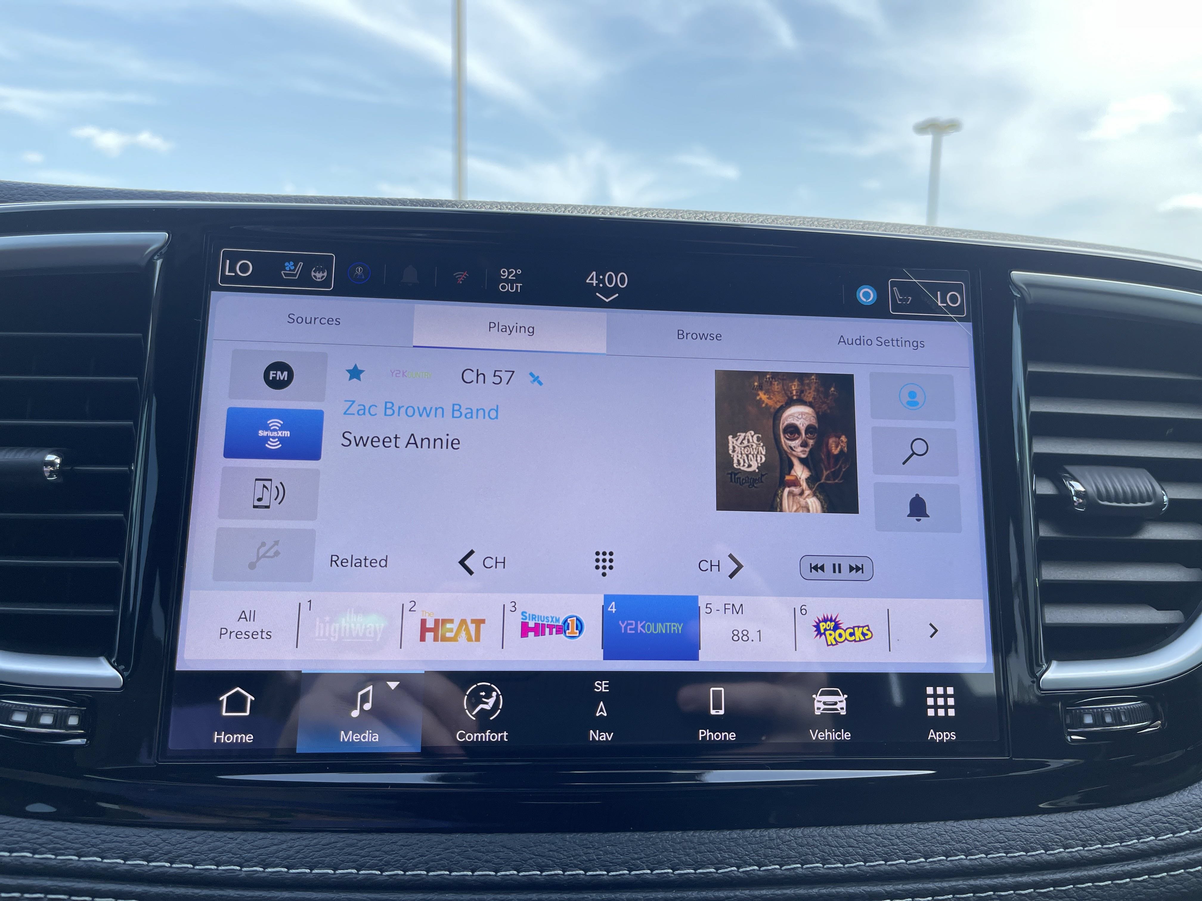 New 2025 Chrysler Pacifica Limited FWD image 24
