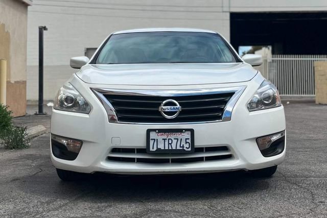Used 2015 Nissan Altima 2.5 FWD image 2