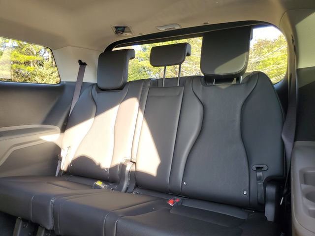 New 2026 Kia Carnival FWD image 9