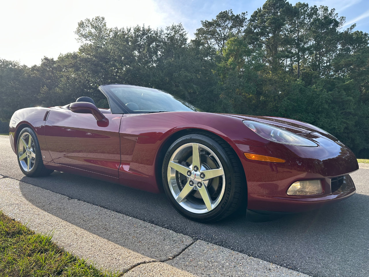 Used 2006 Chevrolet Corvette Convertible w/ Preferred Equipment Group image 3