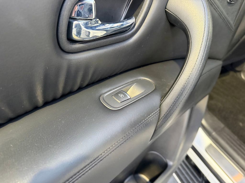 Used 2022 Nissan Armada SL w/ Midnight Edition Package image 19