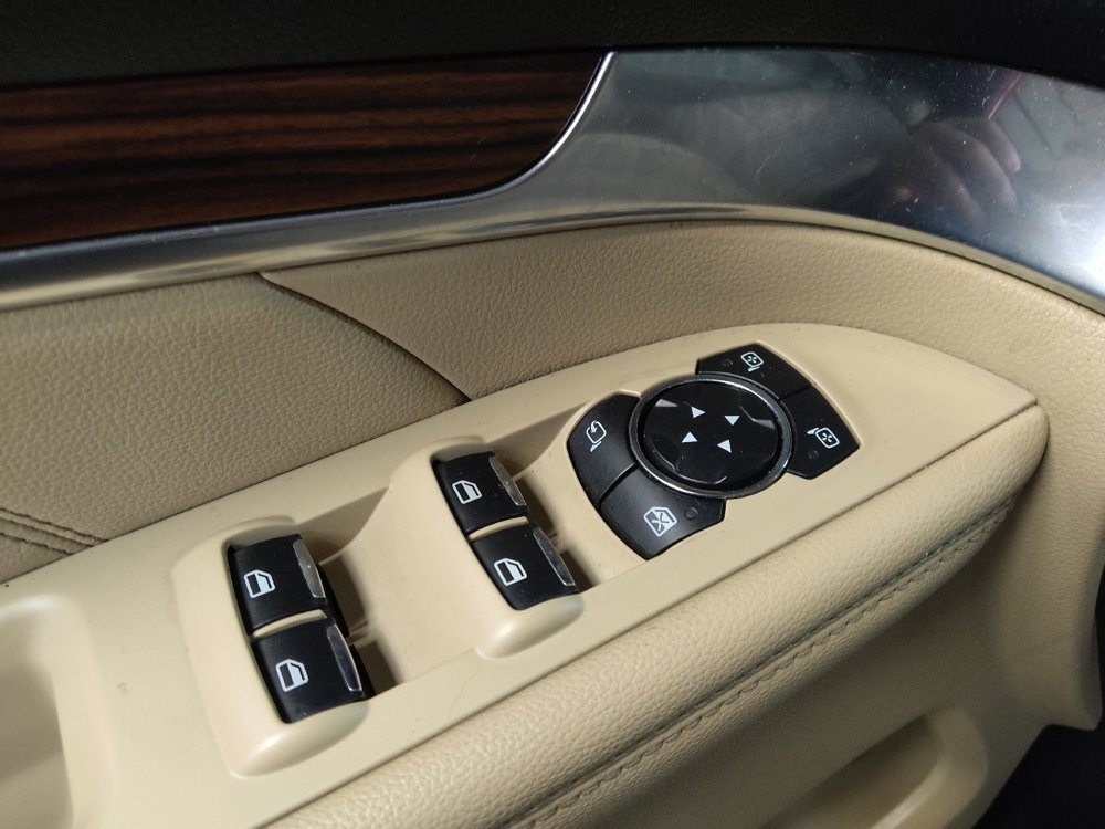 Used 2017 Ford Explorer Limited FWD image 27