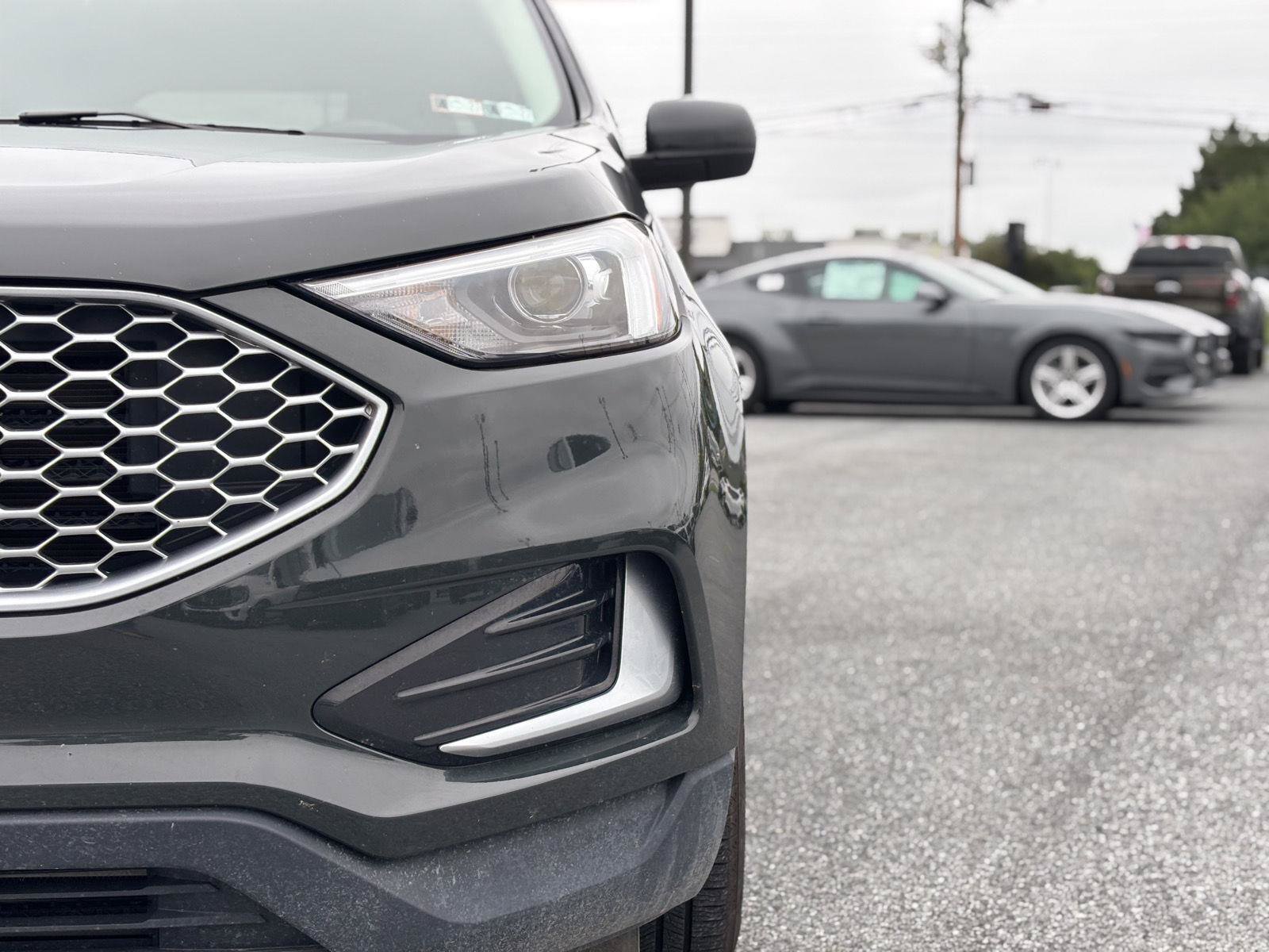 Used 2024 Ford Edge SEL AWD/4WD image 5