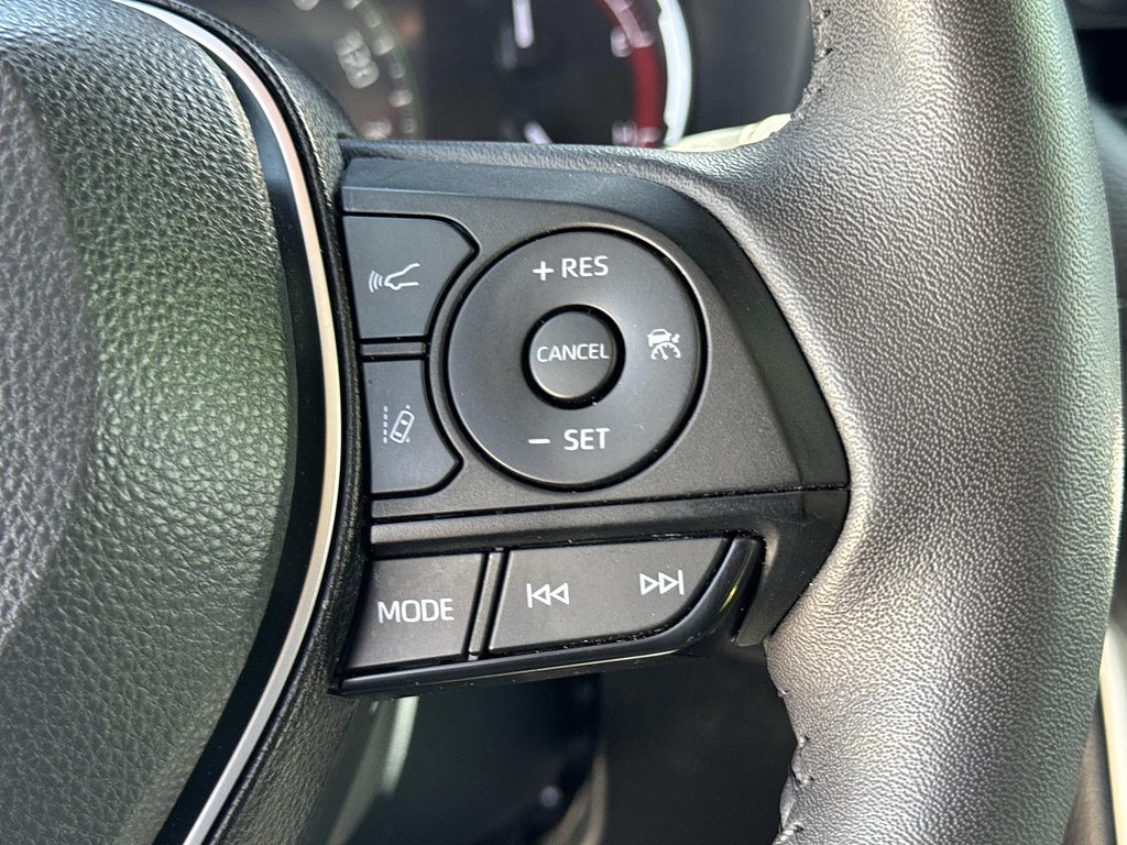Used 2023 Toyota RAV4 XLE Premium FWD image 7