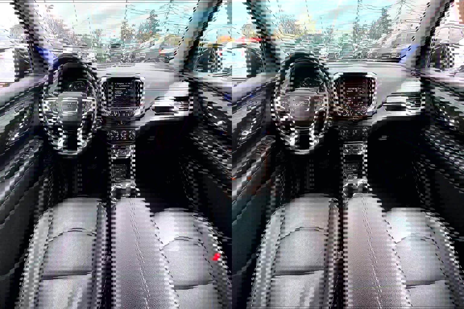 Used 2022 GMC Terrain SLT image 15