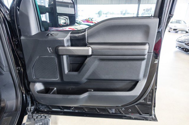 Used 2022 Ford F250 Platinum w/ FX4 Off-Road Package AWD/4WD image 31