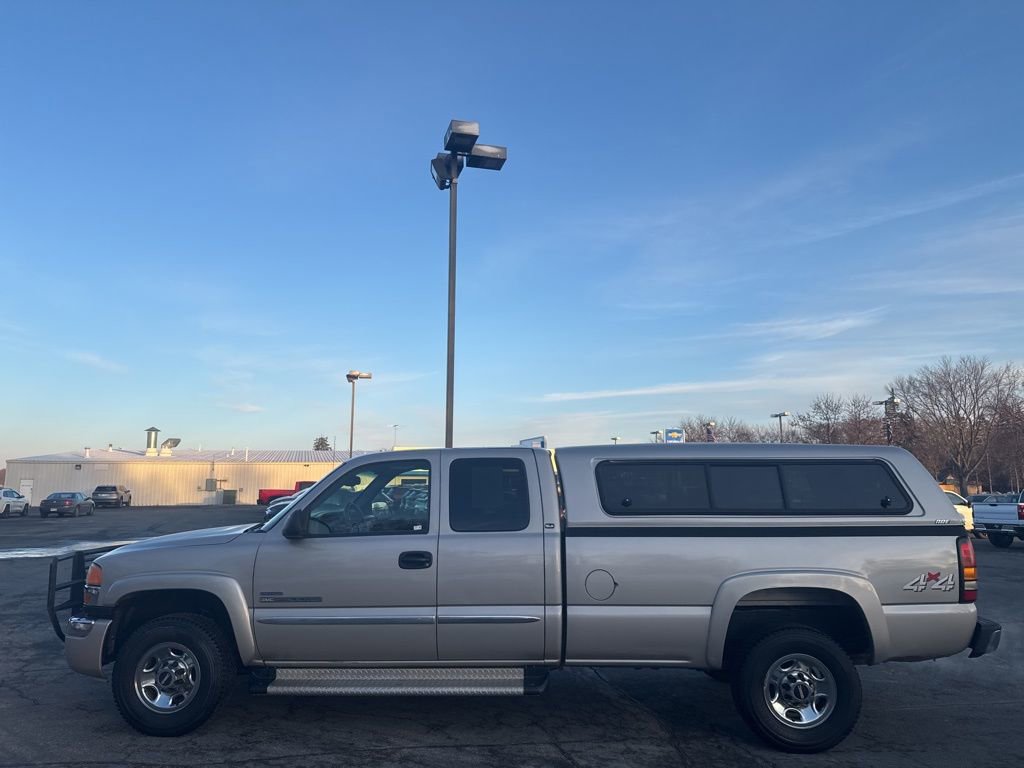 Used 2007 GMC Sierra 2500 SLE w/ Heavy-Duty Power Package image 2