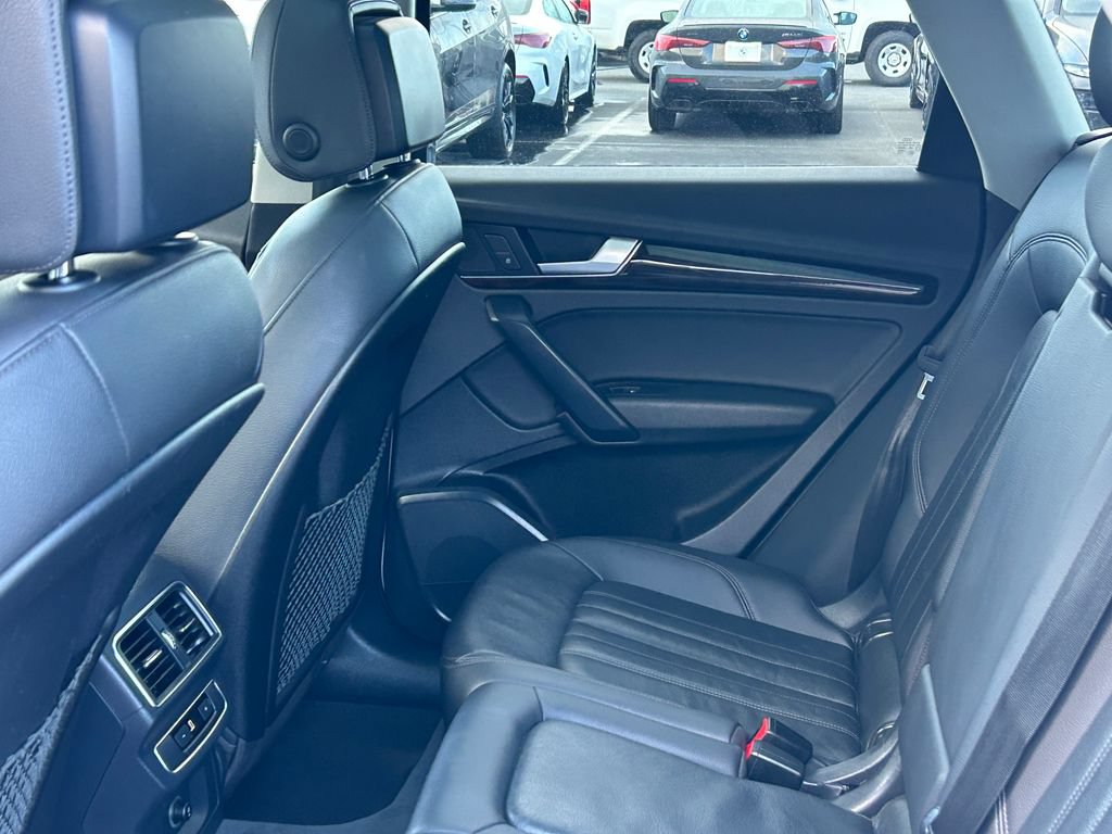 Used 2019 Audi Q5 2.0T Premium w/ Convenience Package AWD/4WD image 29