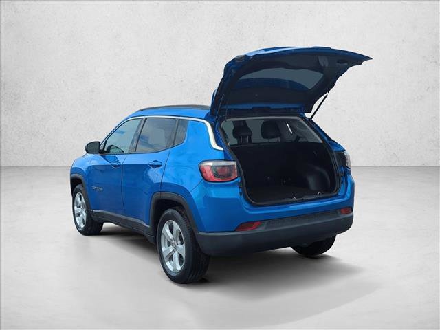 Used 2018 Jeep Compass Latitude w/ Popular Equipment Group FWD image 9