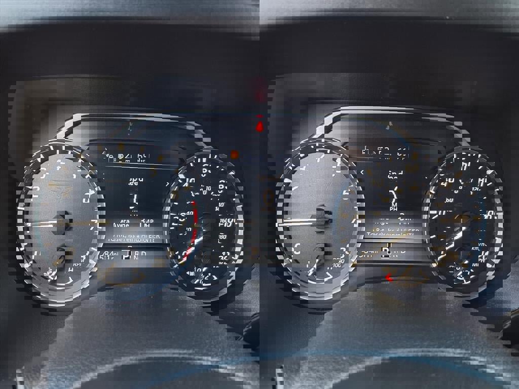 Used 2023 Nissan Titan SV image 18