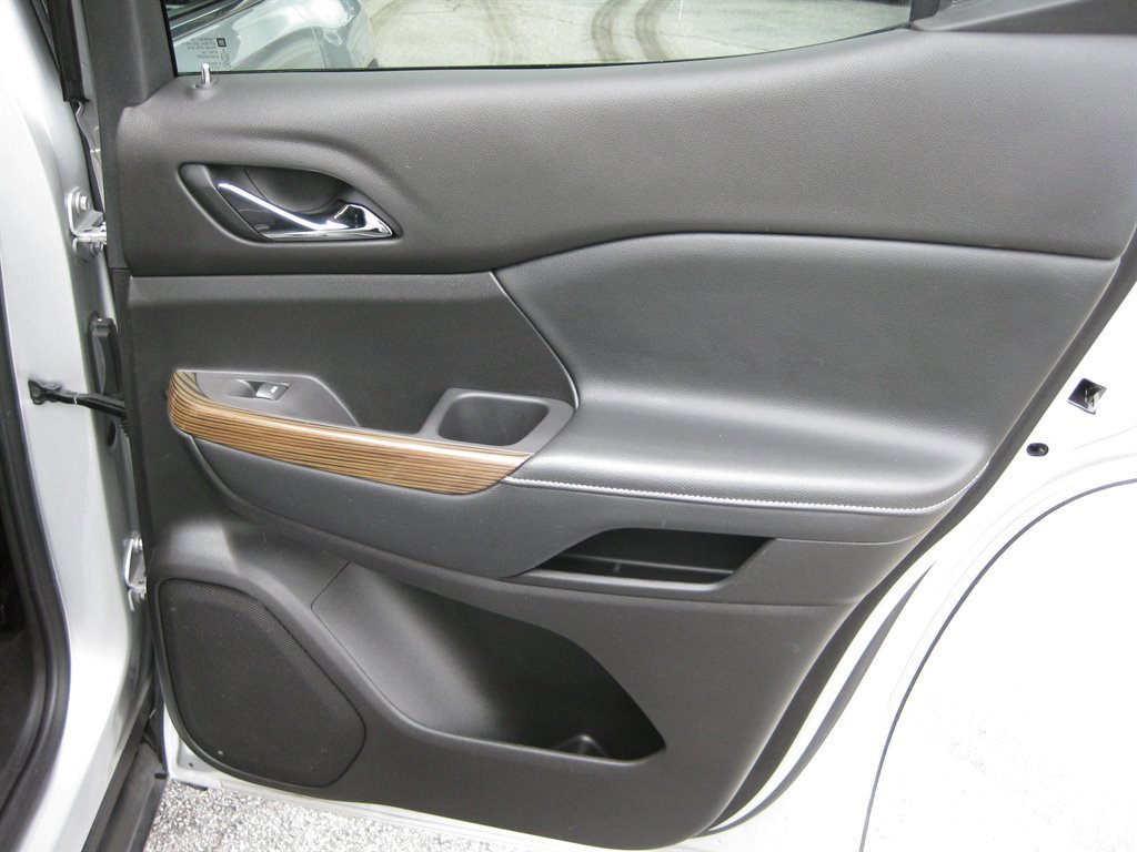 Used 2020 GMC Acadia SLE FWD image 34
