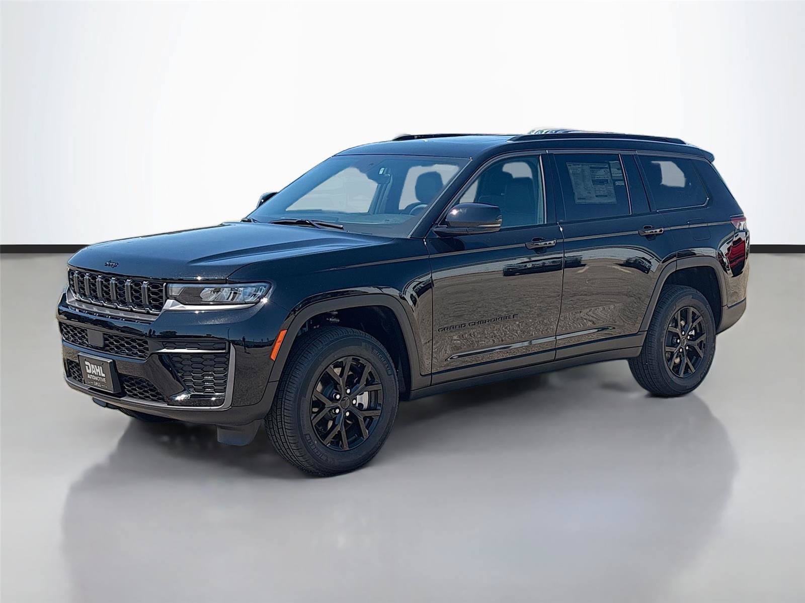 New 2026 Jeep Grand Cherokee L 4WD image 4