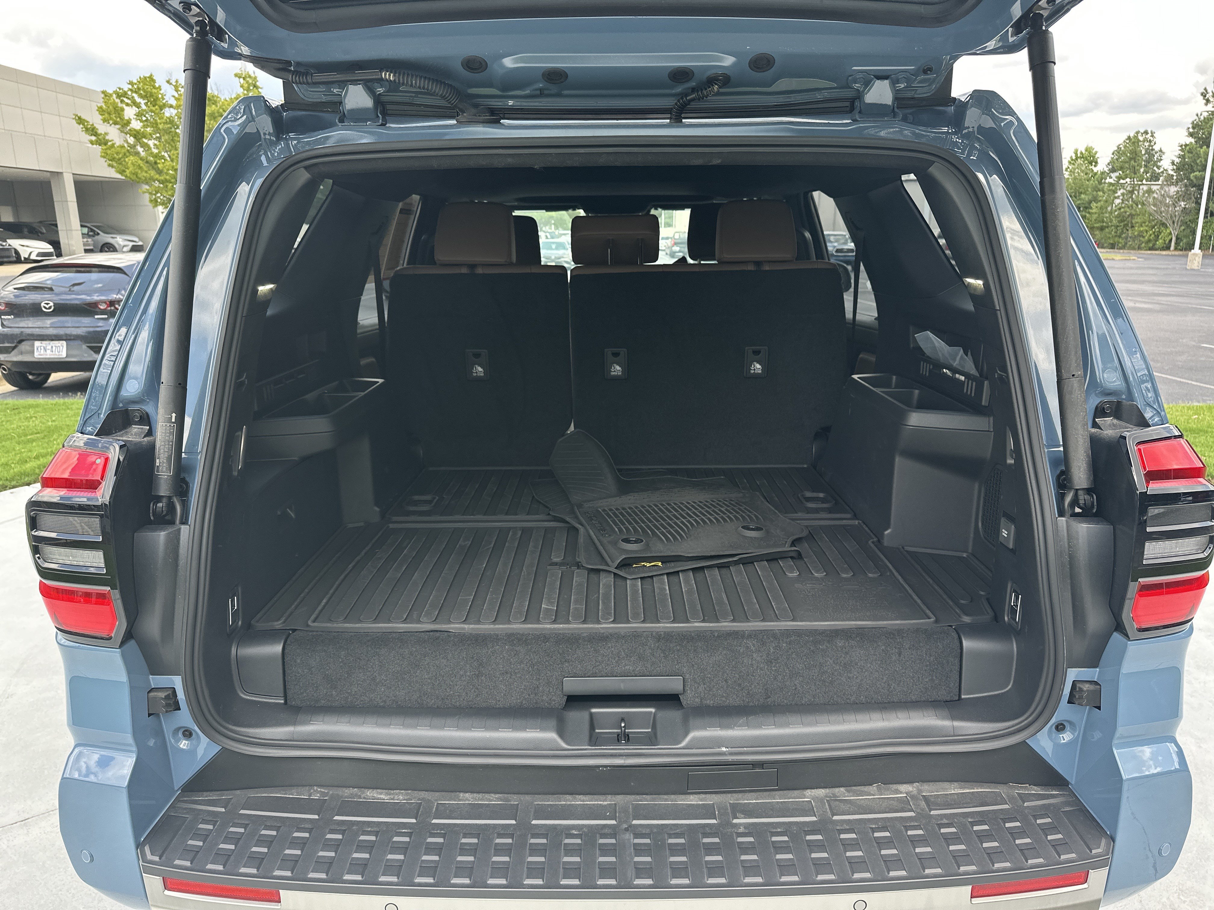 Certified 2025 Toyota 4Runner Limited AWD/4WD image 32